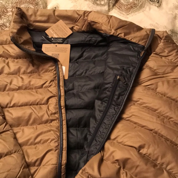 Men’s Large new Patagonia jacket - Picture 5 of 5